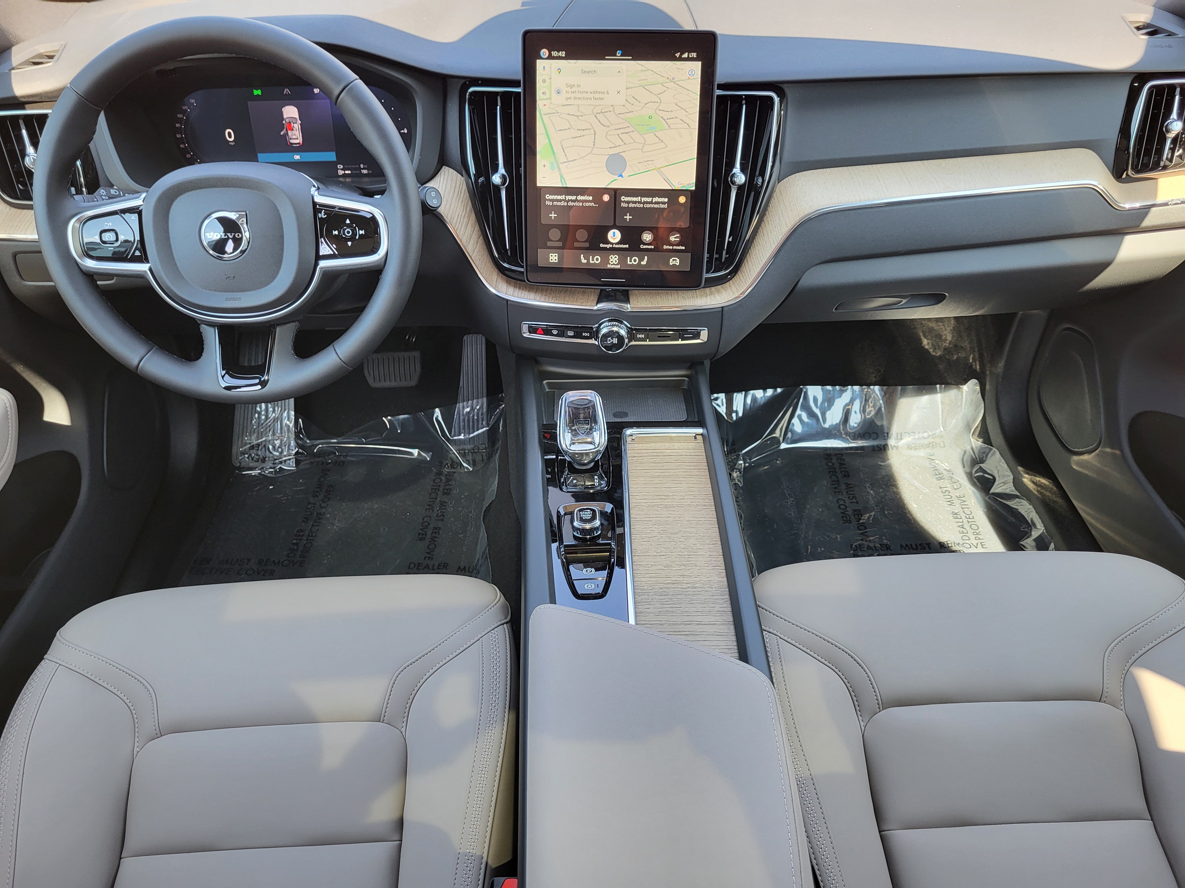 New 2026 Volvo XC60 T8 Core AWD/4WD image 18