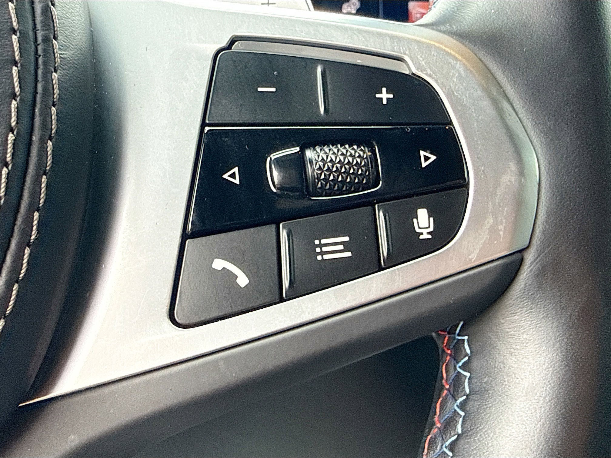 Used 2024 BMW X7 M60i w/ Executive Package image 41