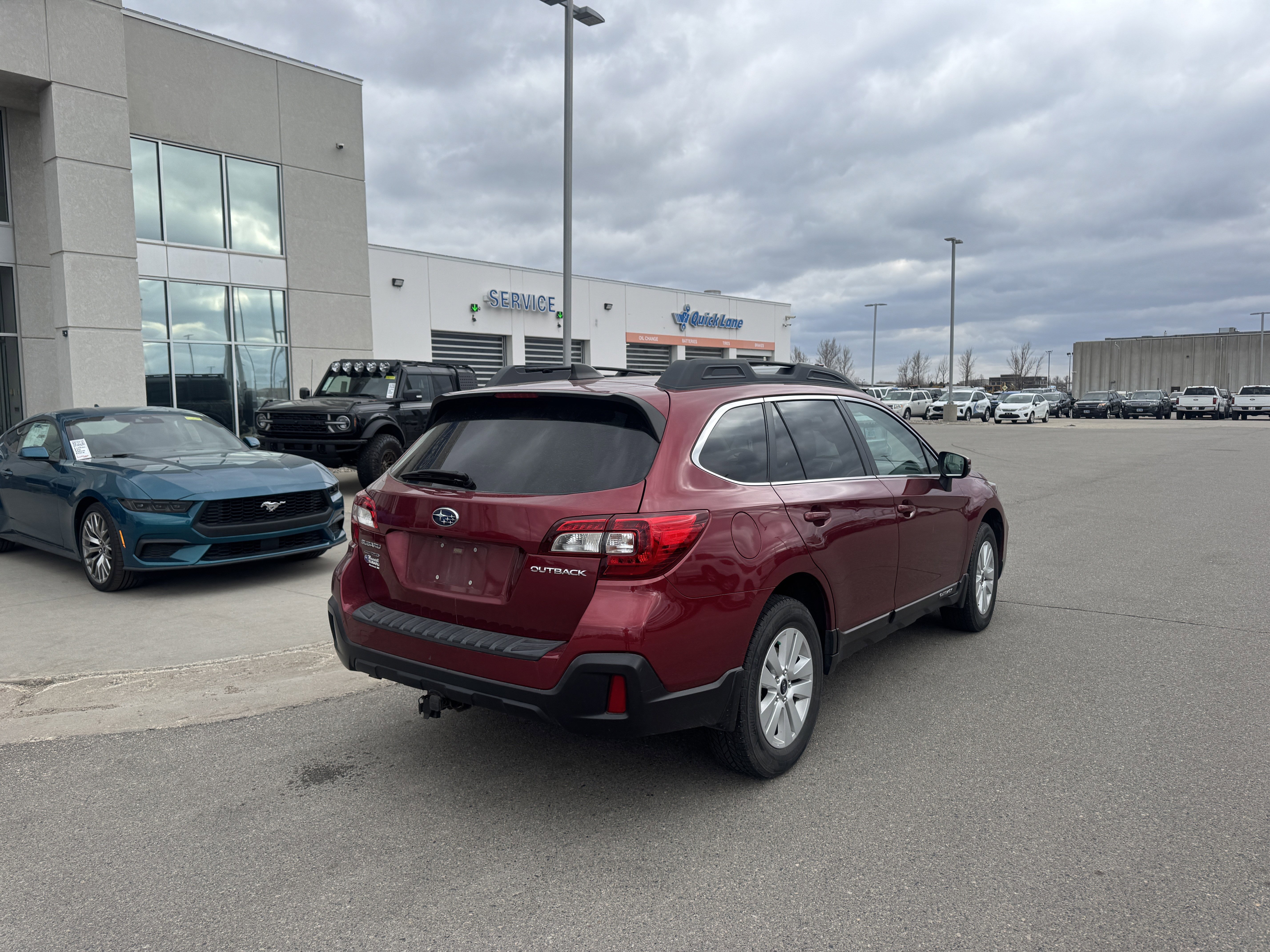 Used 2019 Subaru Outback 2.5i Premium w/ Popular Package #2 image 4