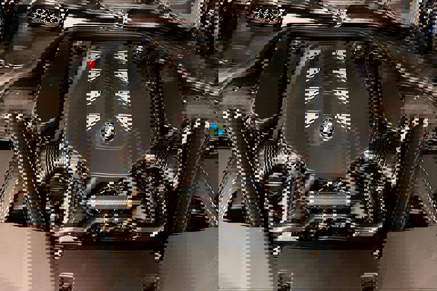 Certified 2023 BMW 760i xDrive w/ Executive Package image 29