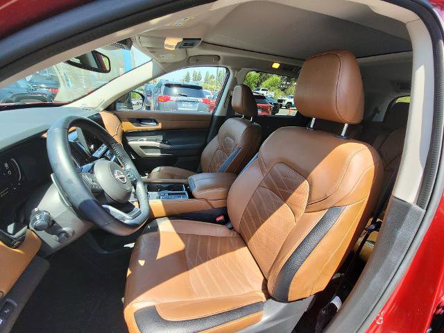 Used 2022 Nissan Pathfinder Platinum FWD image 19