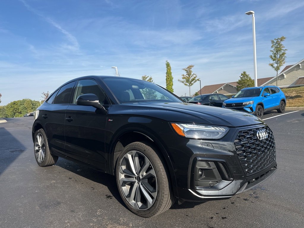 Used 2023 Audi Q5 2.0T Prestige w/ Prestige Package image 6