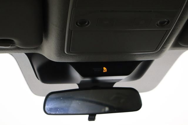 Used 2025 Nissan Kicks SR FWD image 14