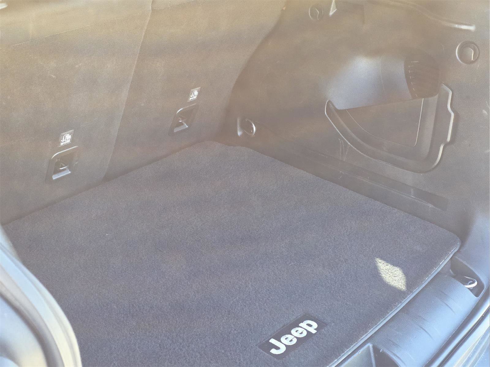 Used 2021 Jeep Renegade Latitude image 9