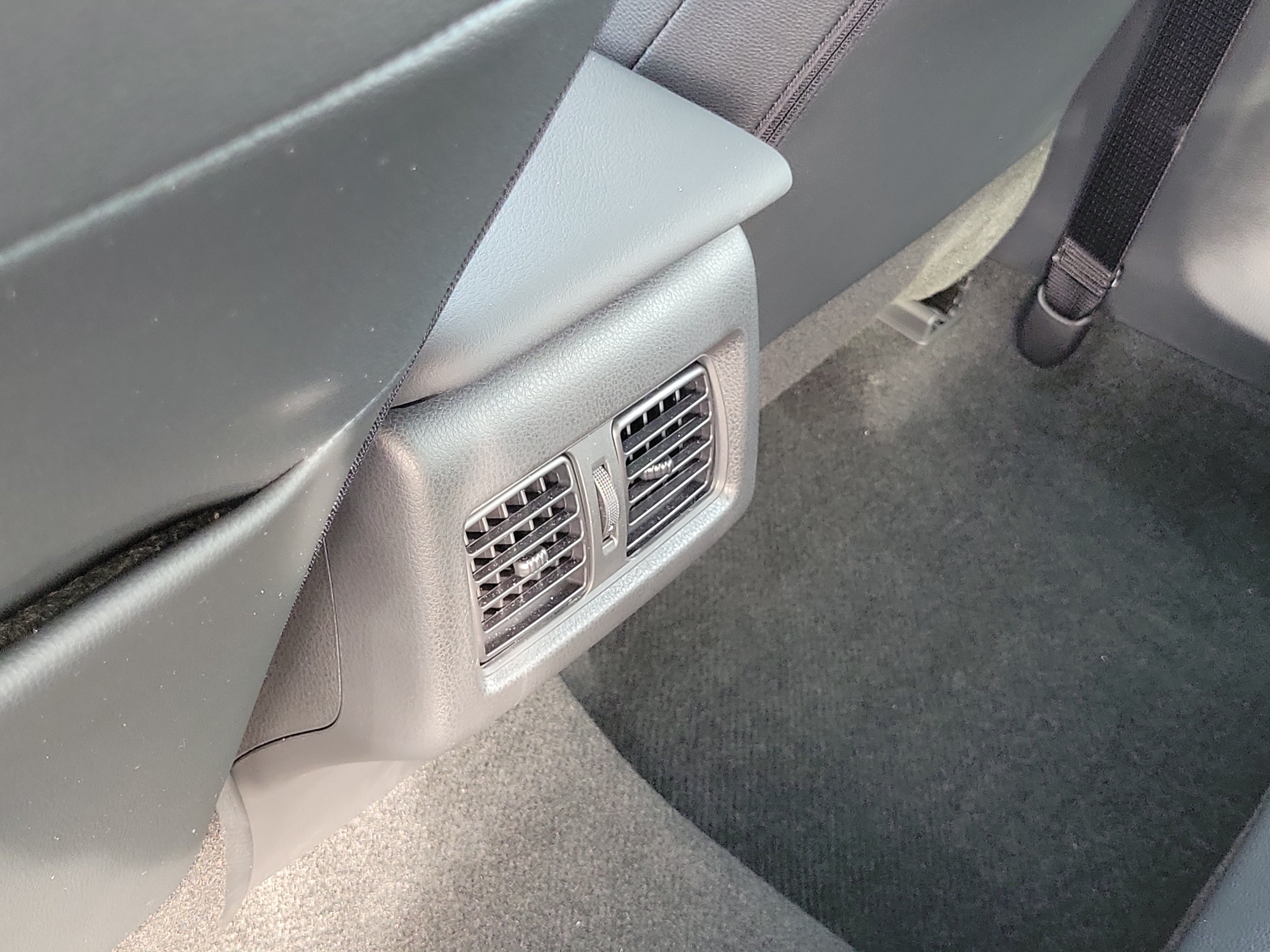 Used 2026 Toyota Camry SE FWD image 10