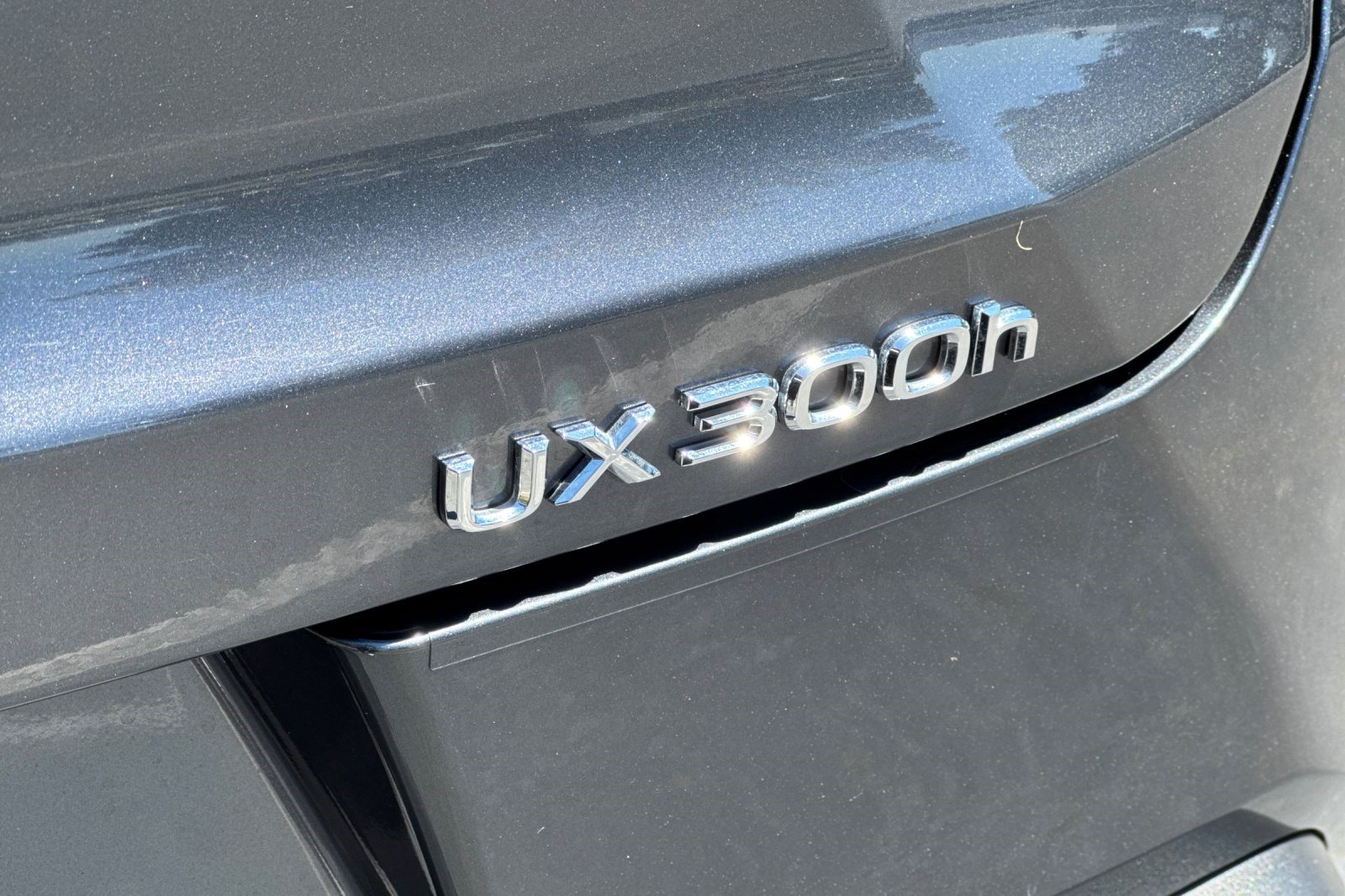 Certified 2025 Lexus UX 300h FWD w/ Accessory Package (Z2) image 38