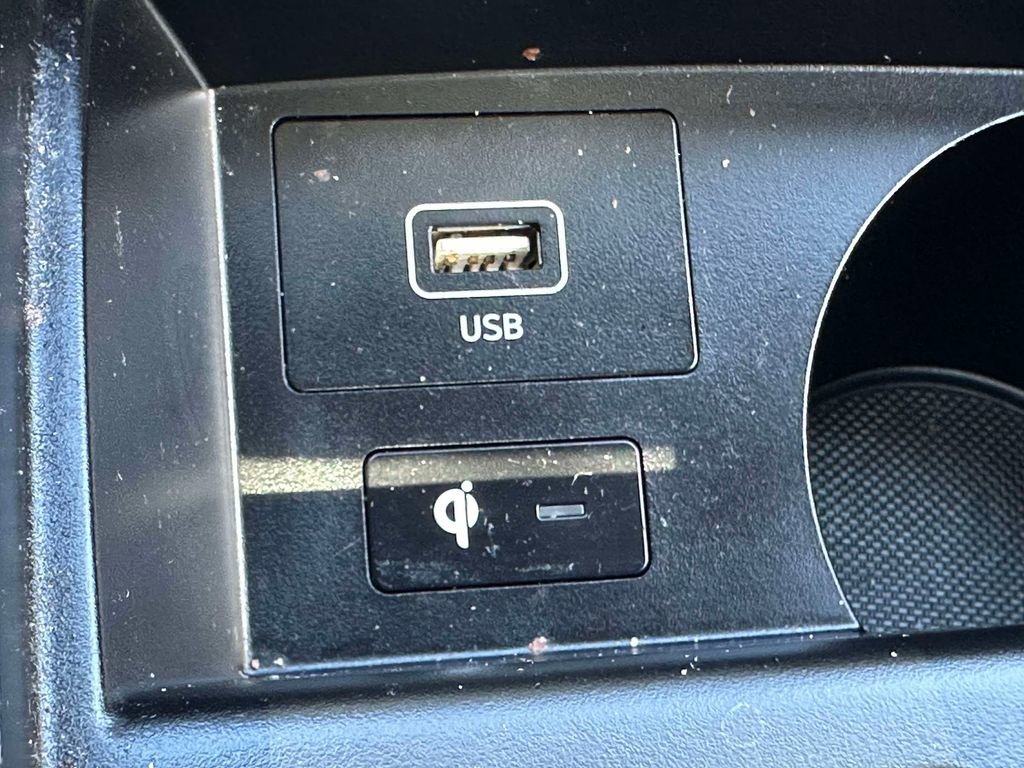 Used 2023 Hyundai Santa Fe Calligraphy image 27