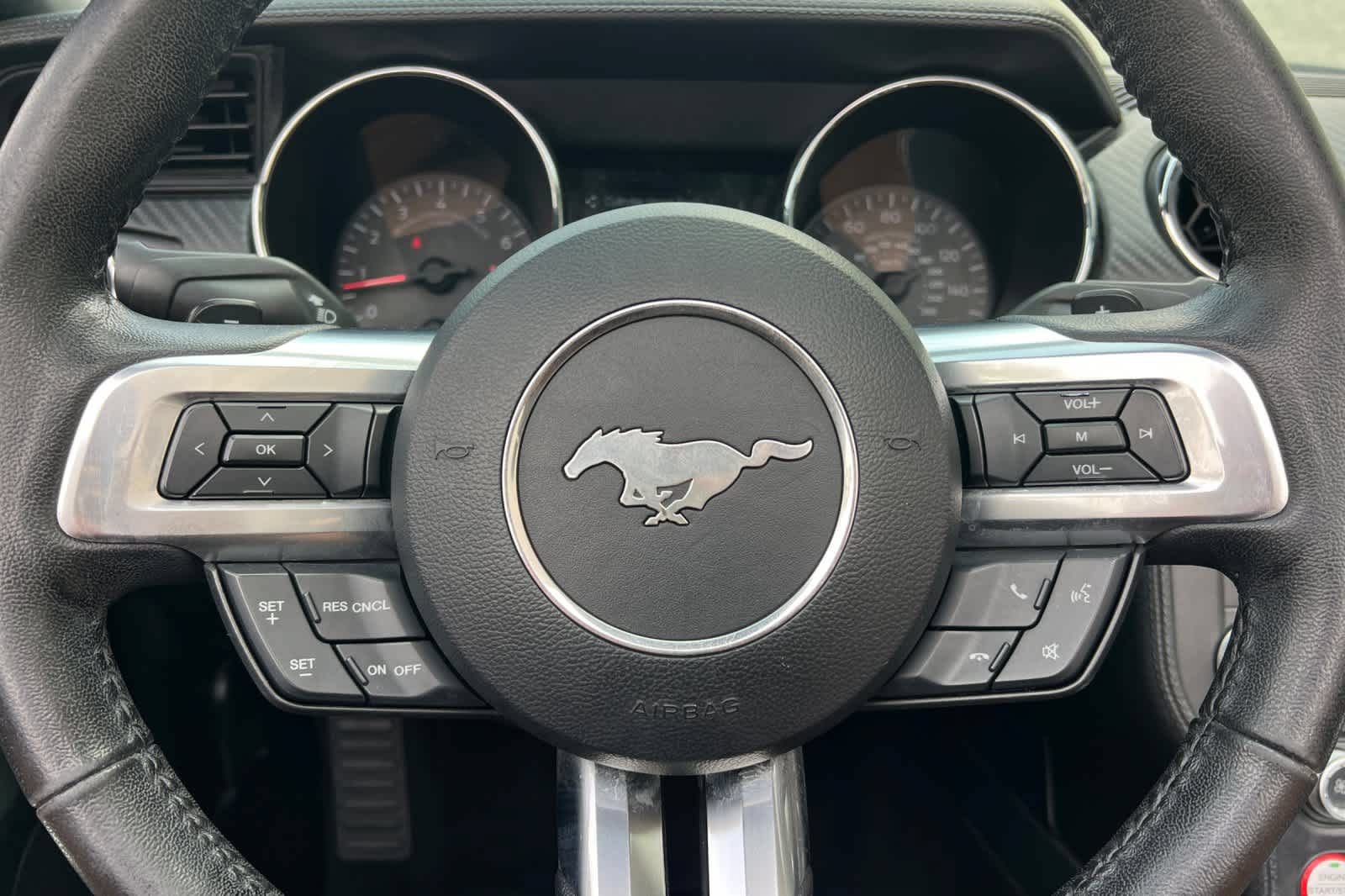 Used 2016 Ford Mustang Convertible RWD image 25