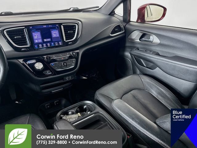 Used 2020 Chrysler Pacifica Touring-L image 25