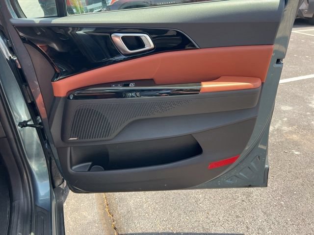 Certified 2024 Kia Carnival SX Prestige FWD image 39