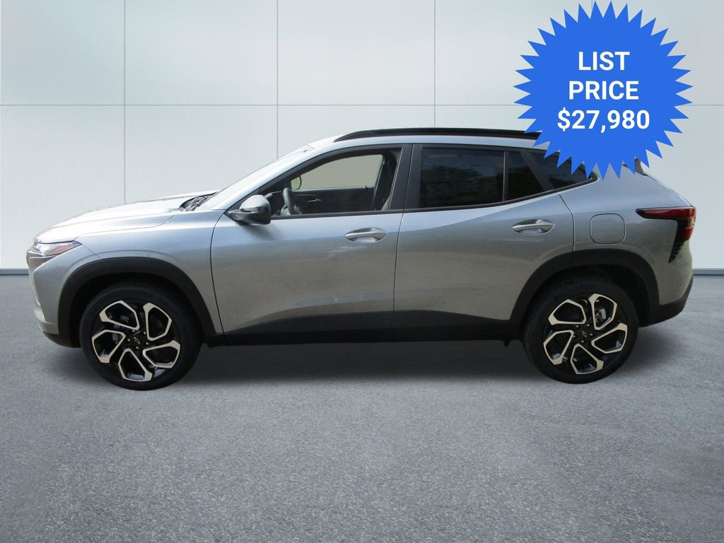 New 2026 Chevrolet Trax RS image 2