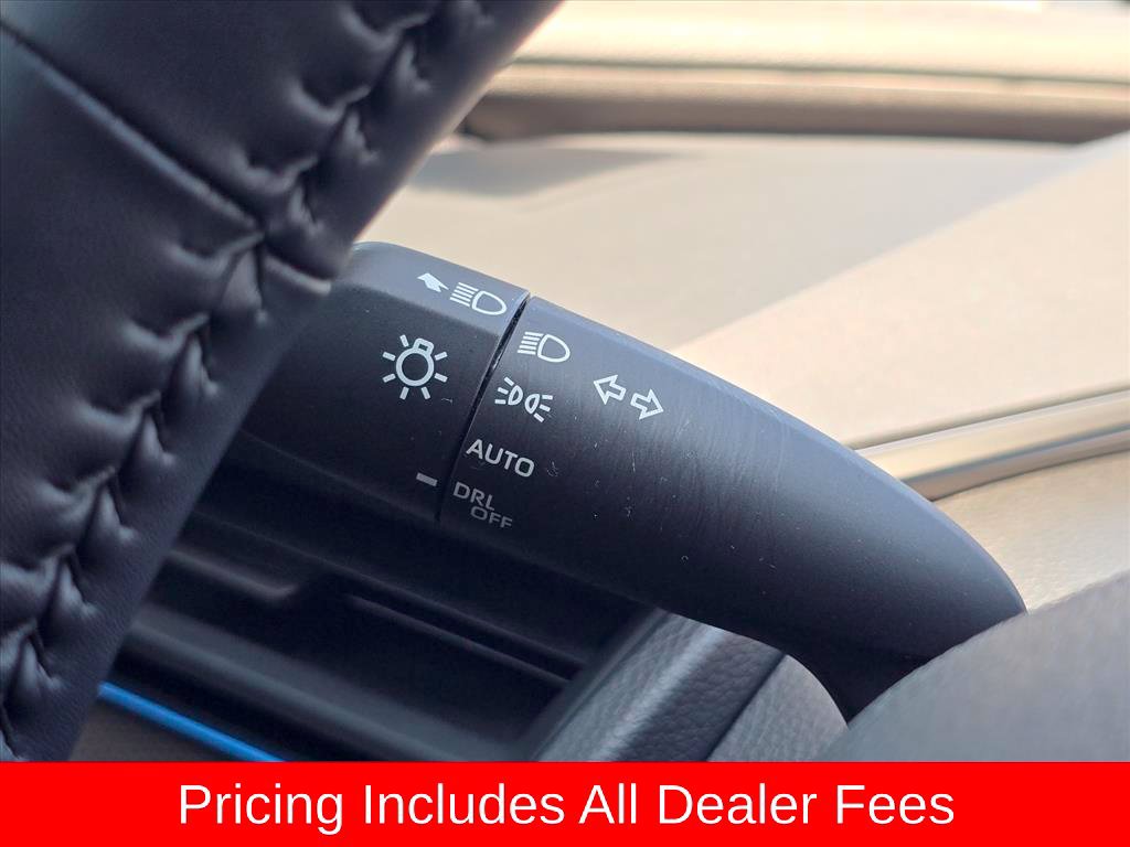 Used 2024 Toyota Prius XLE FWD image 20