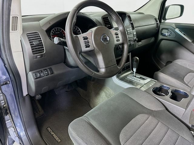 Used 2012 Nissan Pathfinder SV image 11