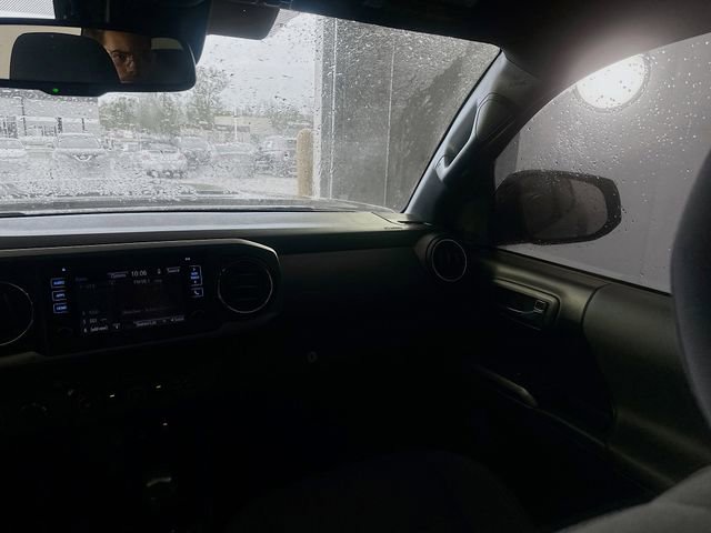 Used 2019 Toyota Tacoma TRD Sport image 18