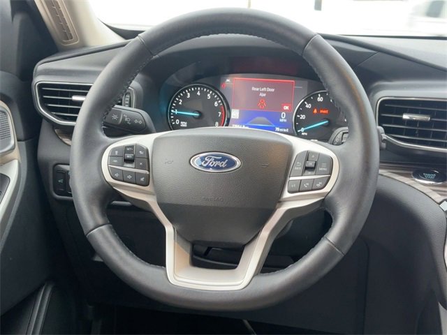 Used 2023 Ford Explorer Limited image 18