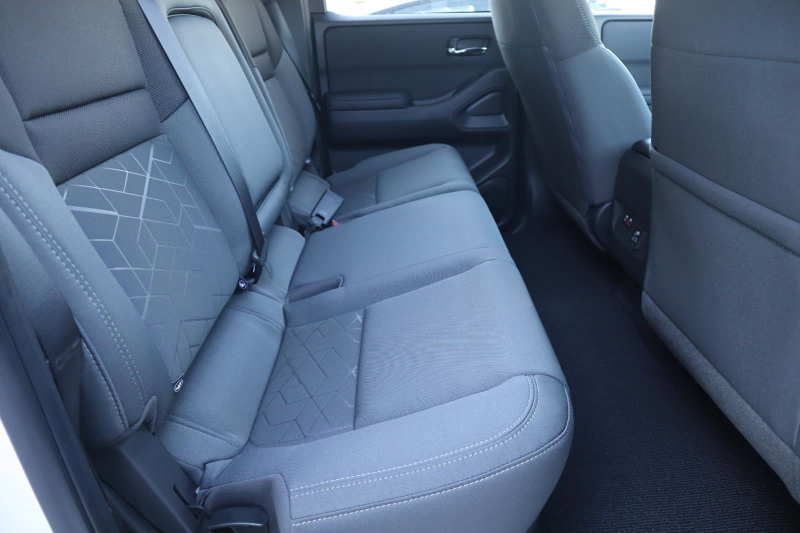 New 2026 Nissan Frontier 4x4 Crew Cab image 45