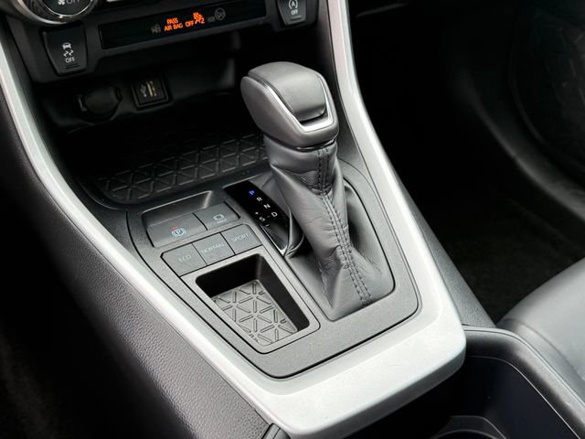 Used 2025 Toyota RAV4 XLE Premium image 25