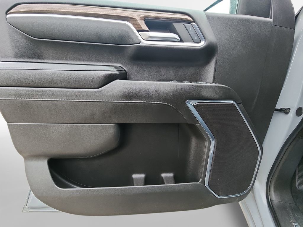 Certified 2024 Chevrolet Silverado 1500 LT AWD/4WD image 15