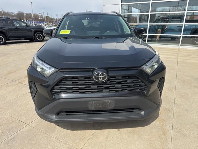 Used 2024 Toyota RAV4 XLE AWD/4WD image 2