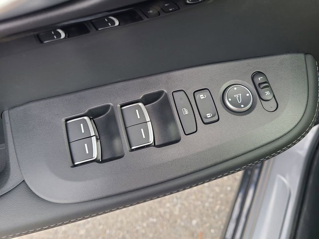 New 2025 Acura ADX FWD image 32