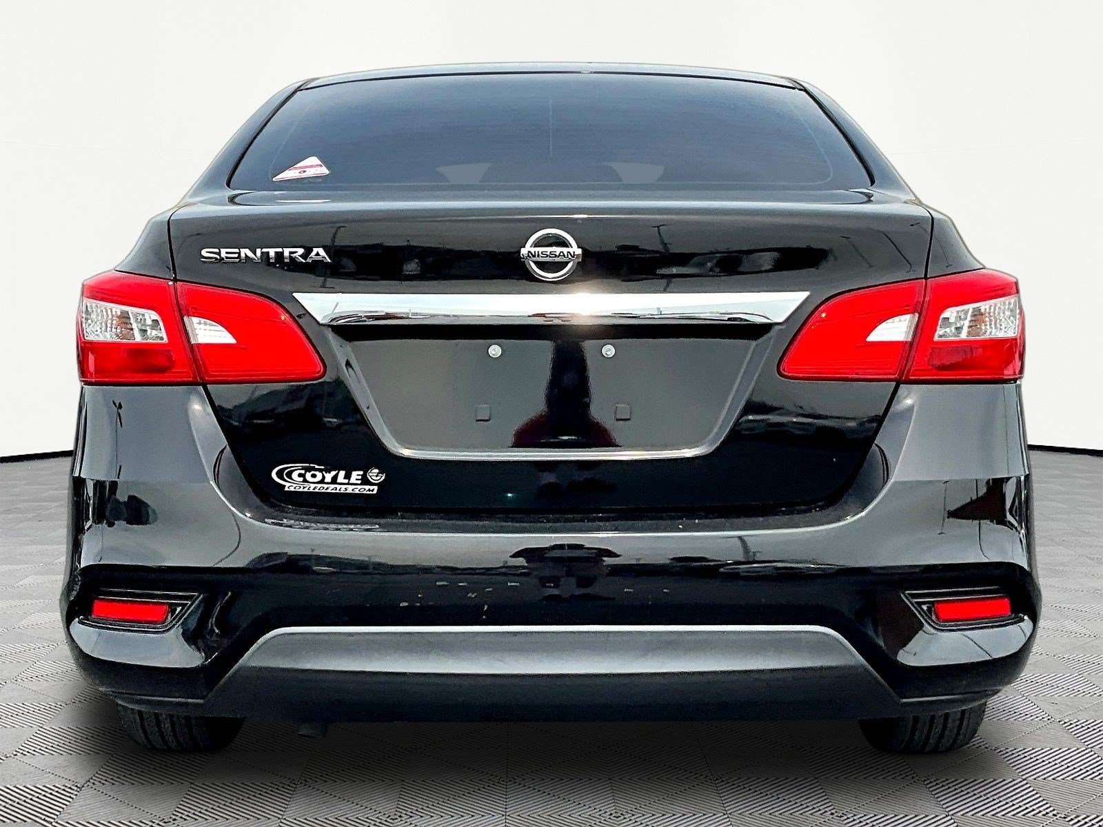 Used 2016 Nissan Sentra S FWD image 5