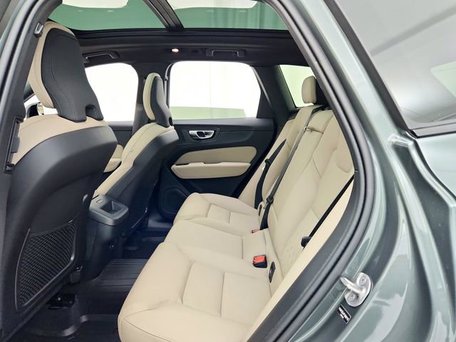New 2026 Volvo XC60 B5 Core w/ Climate Package image 28