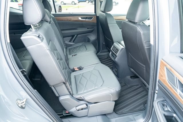 New 2026 Volkswagen Atlas SE FWD image 40