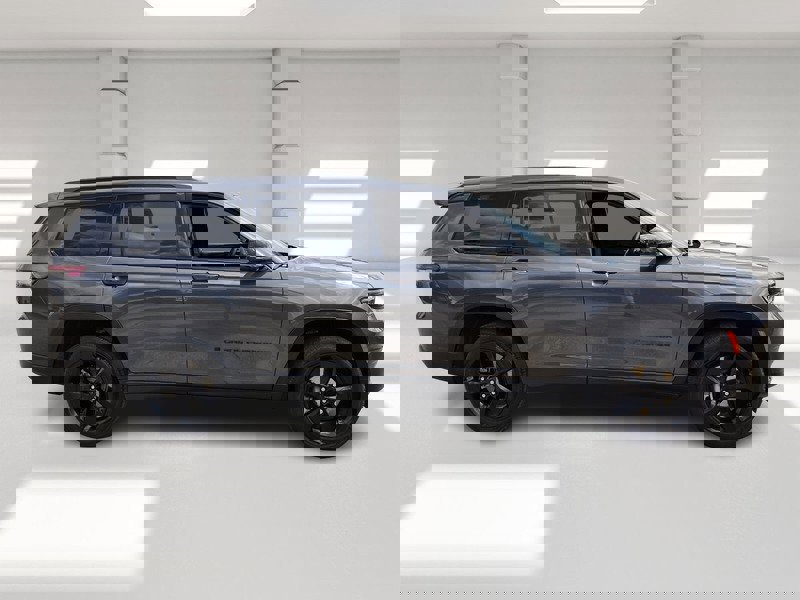 Certified 2023 Jeep Grand Cherokee L Laredo image 6