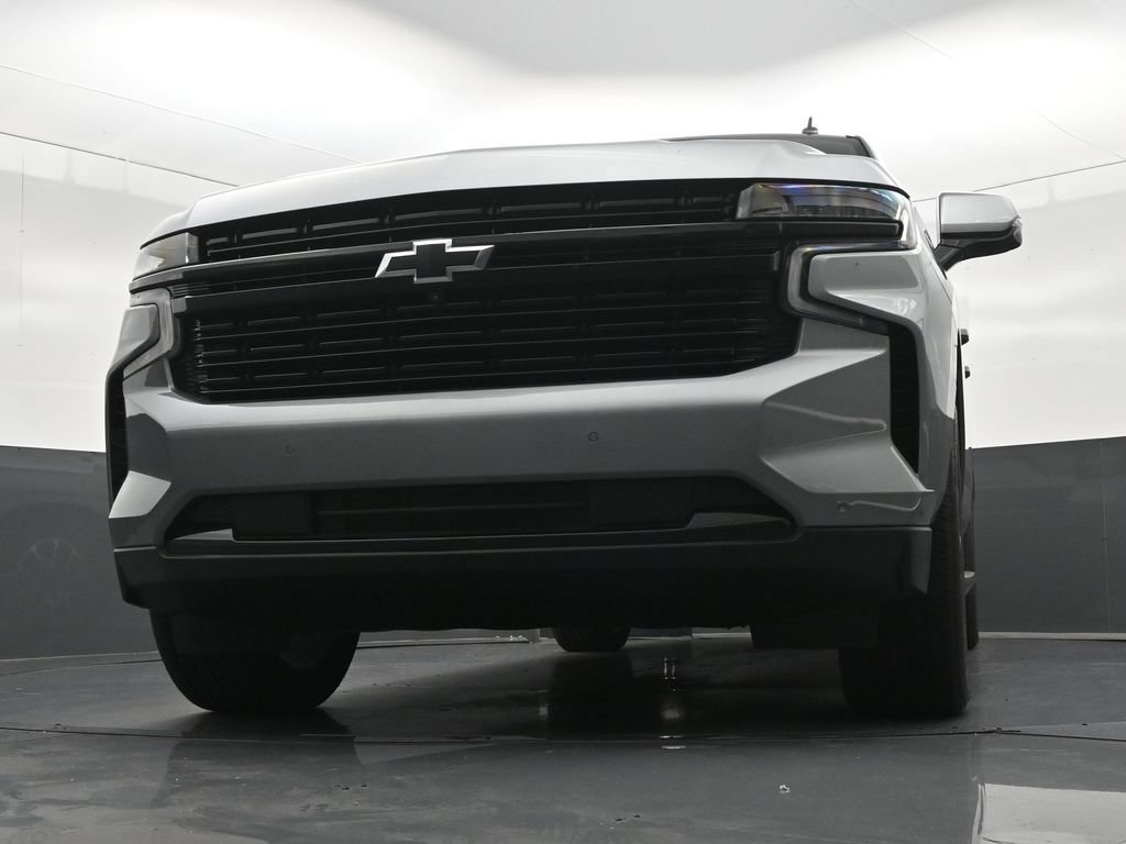 Used 2024 Chevrolet Suburban RST w/ Luxury Package RWD image 32