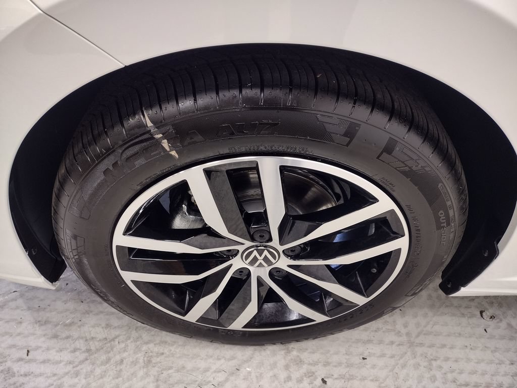 New 2026 Volkswagen Jetta SE FWD image 5