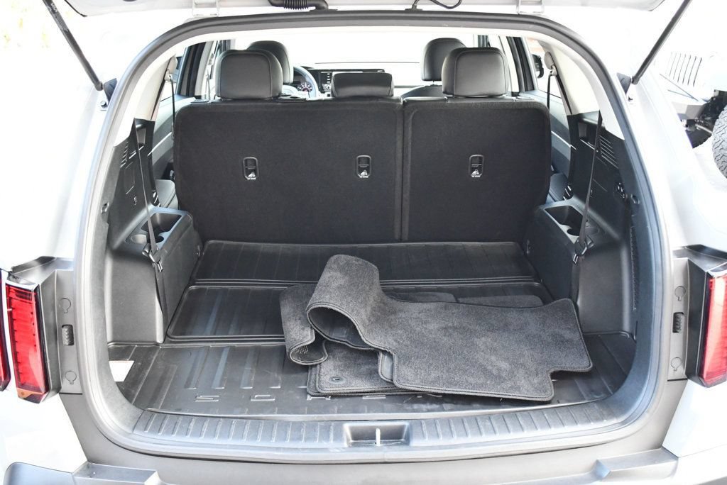 Used 2022 Kia Sorento S w/ Panoramic Sunroof Package AWD/4WD image 48