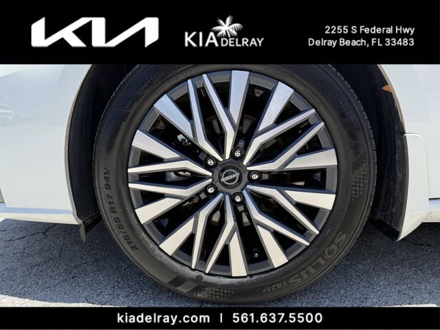 Used 2024 Nissan Altima 2.5 SV w/ SV Premium Package FWD image 35