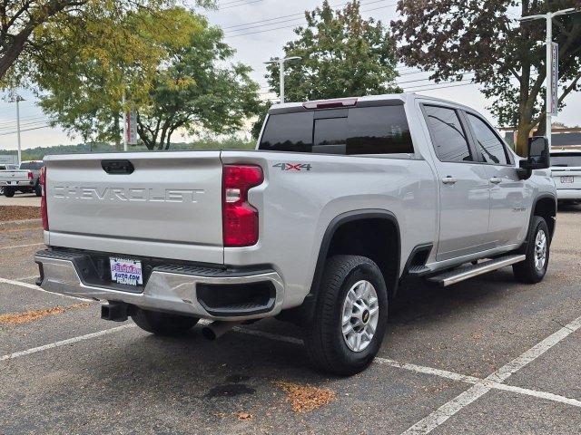 Used 2022 Chevrolet Silverado 2500 LT w/ Convenience Package AWD/4WD image 3