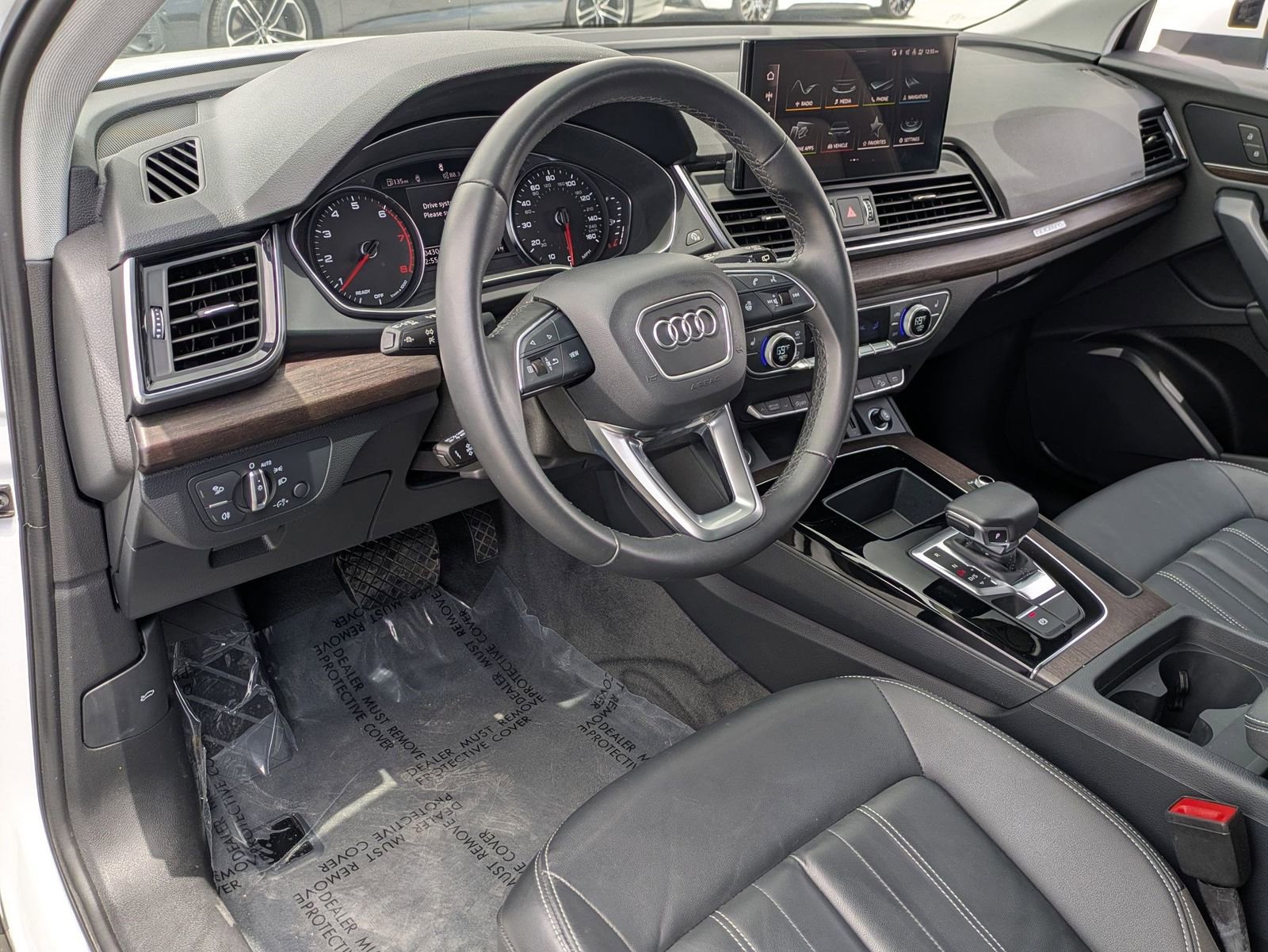 Used 2023 Audi Q5 2.0T Premium w/ Convenience Package AWD/4WD image 15