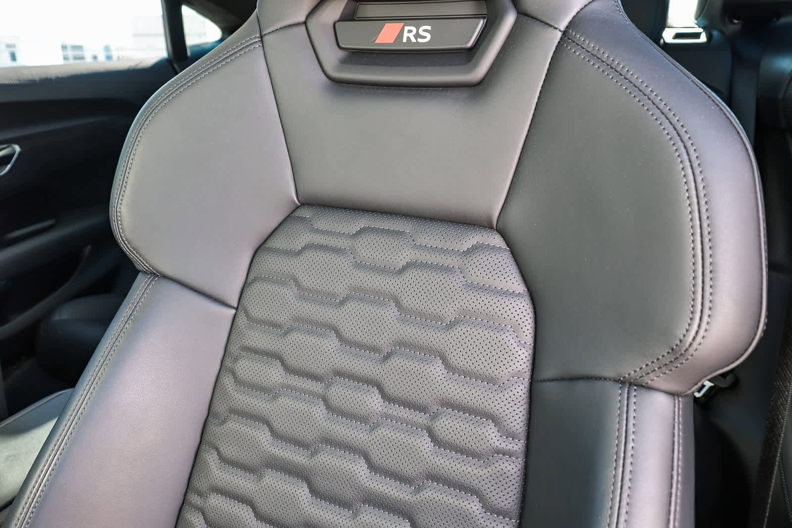 Used 2025 Audi RS e-tron GT performance w/ 21" Wheel Package image 39