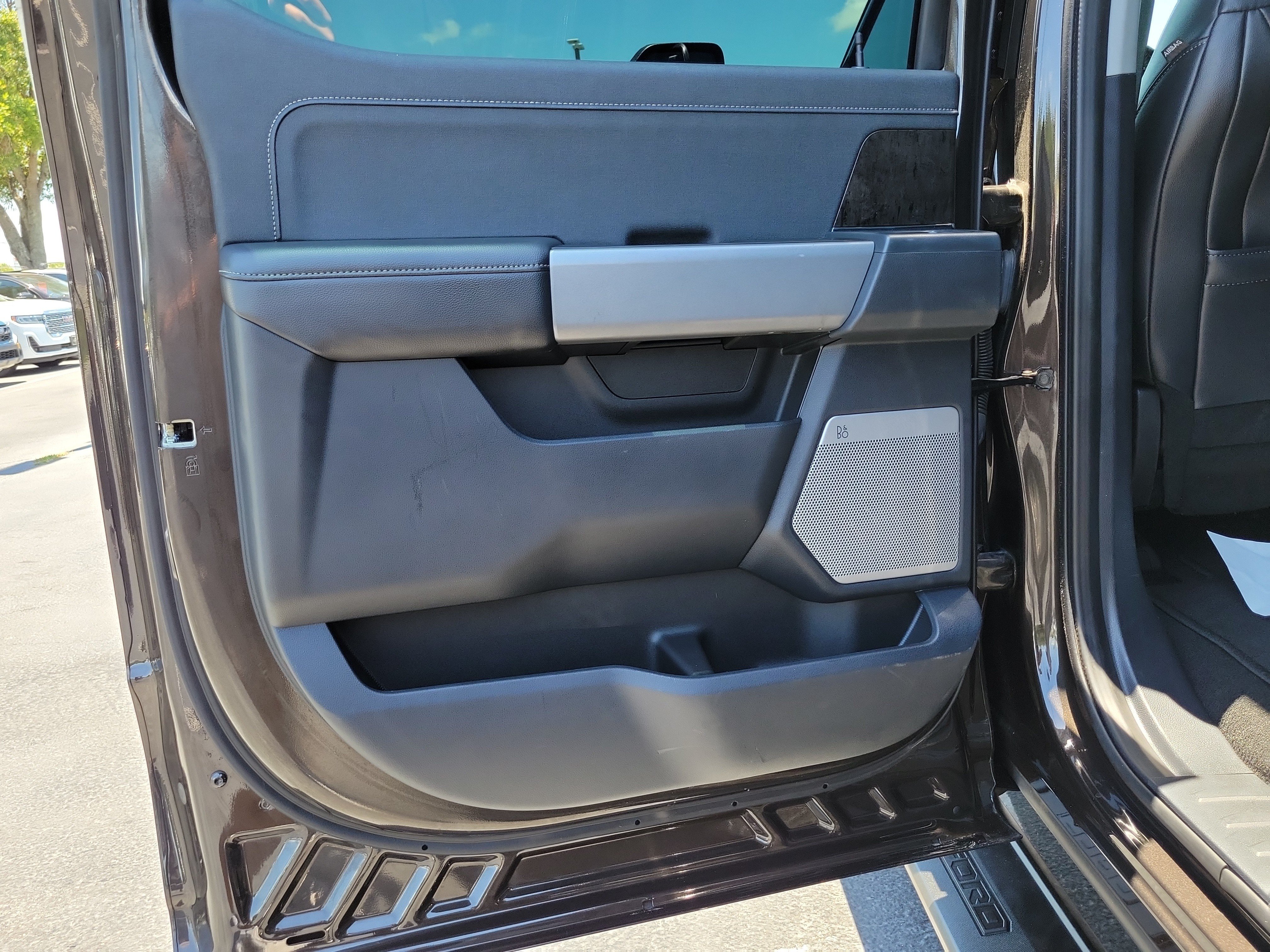 Used 2024 Ford F250 Lariat w/ Lariat Ultimate Package AWD/4WD image 10
