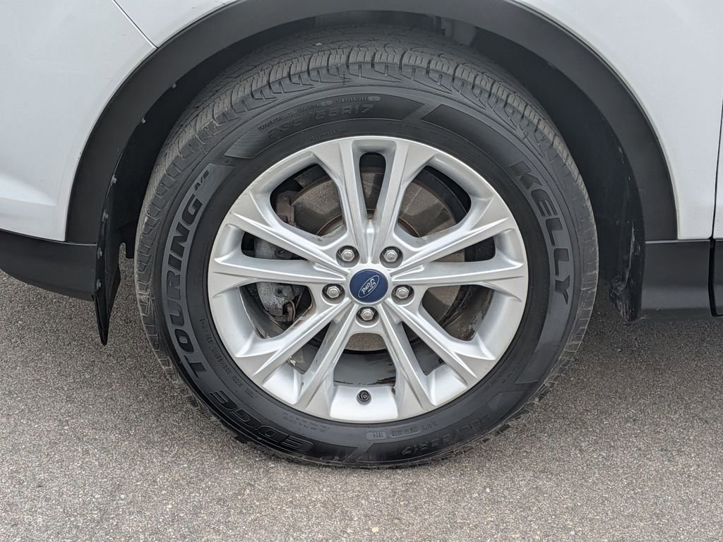 Used 2017 Ford Escape SE FWD image 10