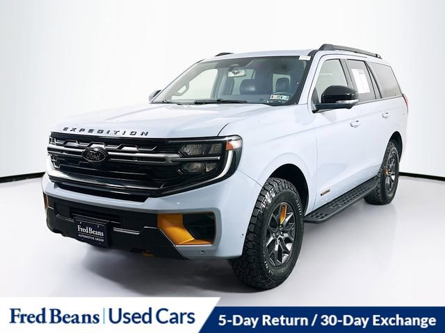 Used 2025 Ford Expedition Tremor AWD/4WD image 3