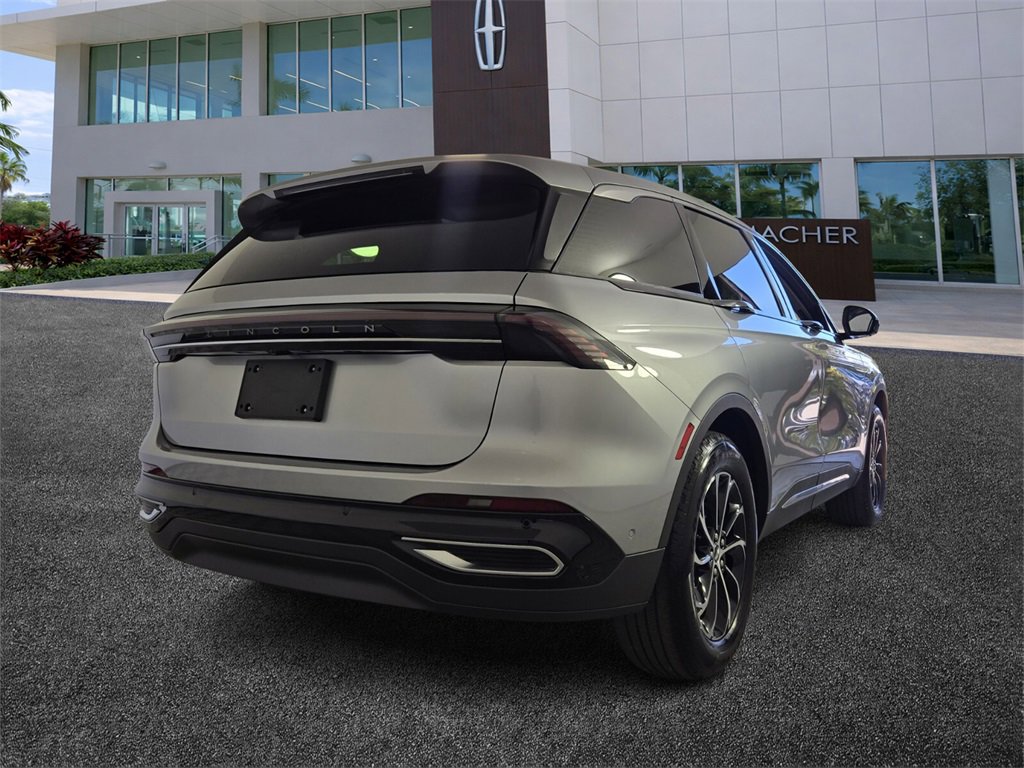 Used 2024 Lincoln Nautilus Premier w/ Equipment Group 102A image 7