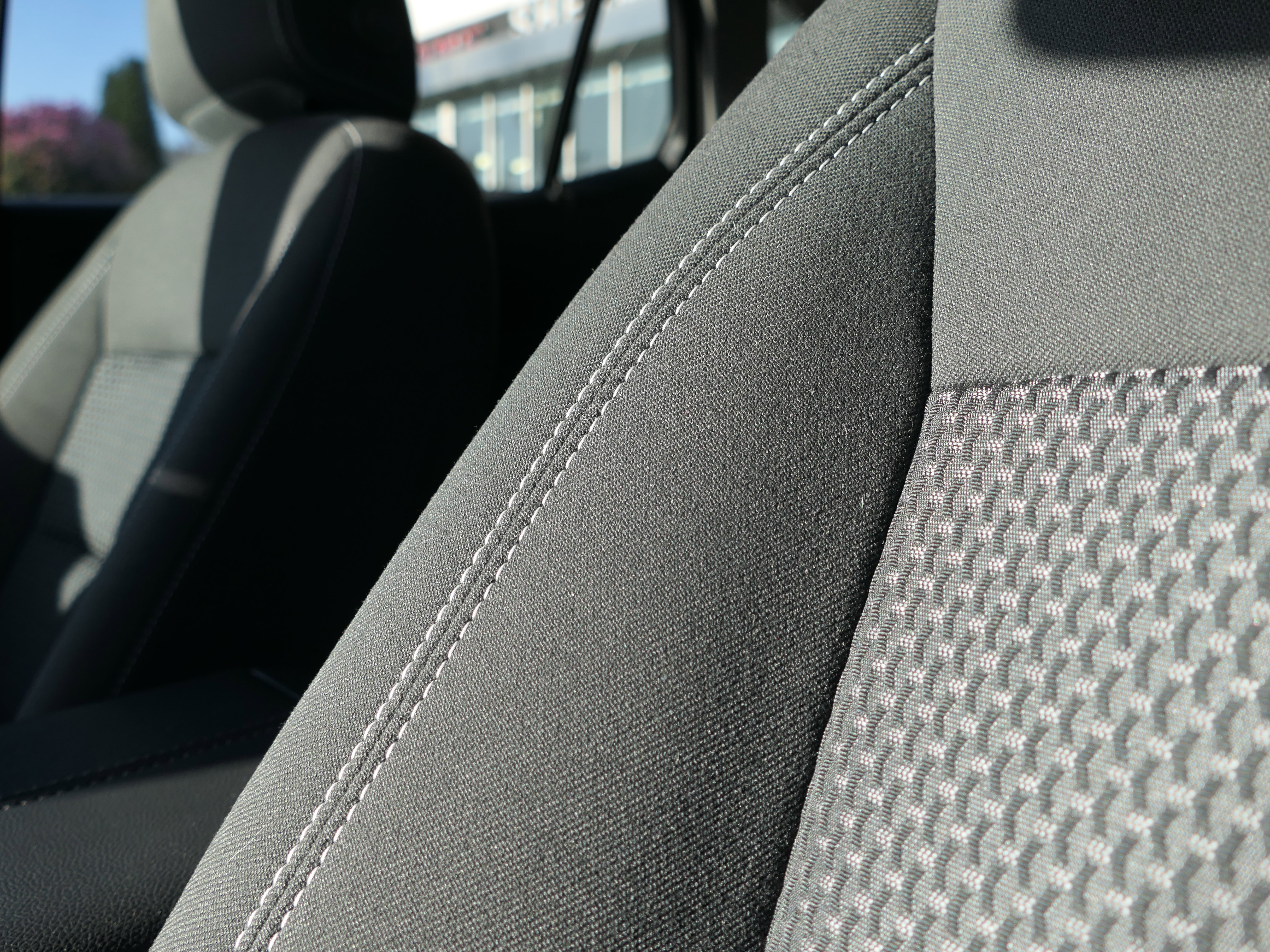 Used 2022 GMC Terrain SLE w/ Driver Convenience Package image 11