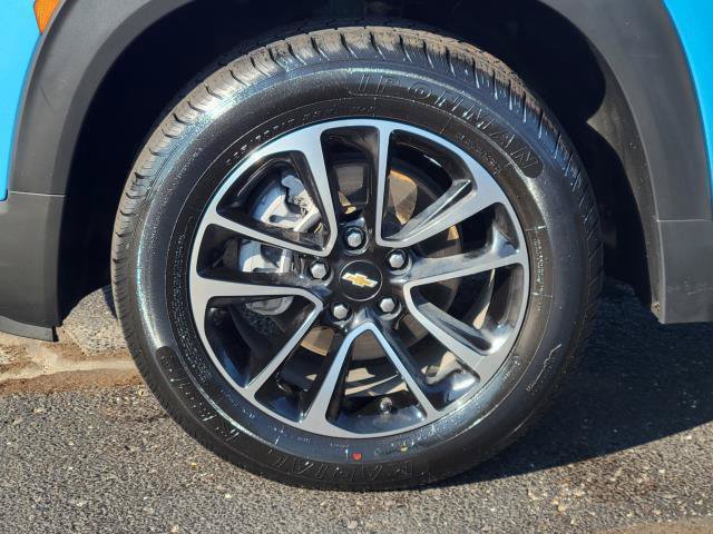 Used 2025 Chevrolet TrailBlazer LT AWD/4WD image 5