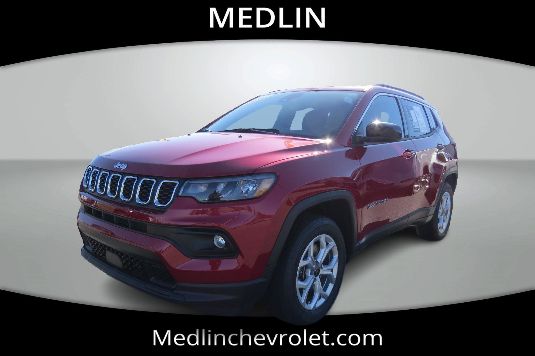 Used 2025 Jeep Compass Latitude image 4