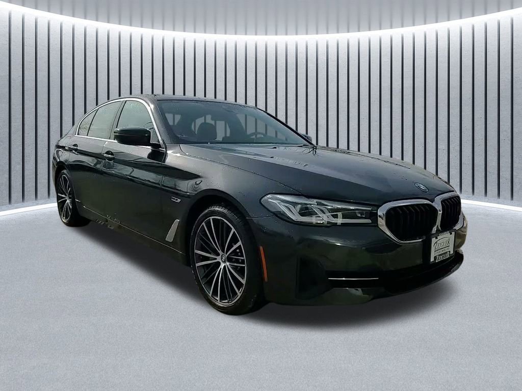 Used 2023 BMW 530e xDrive w/ Convenience Package video 1