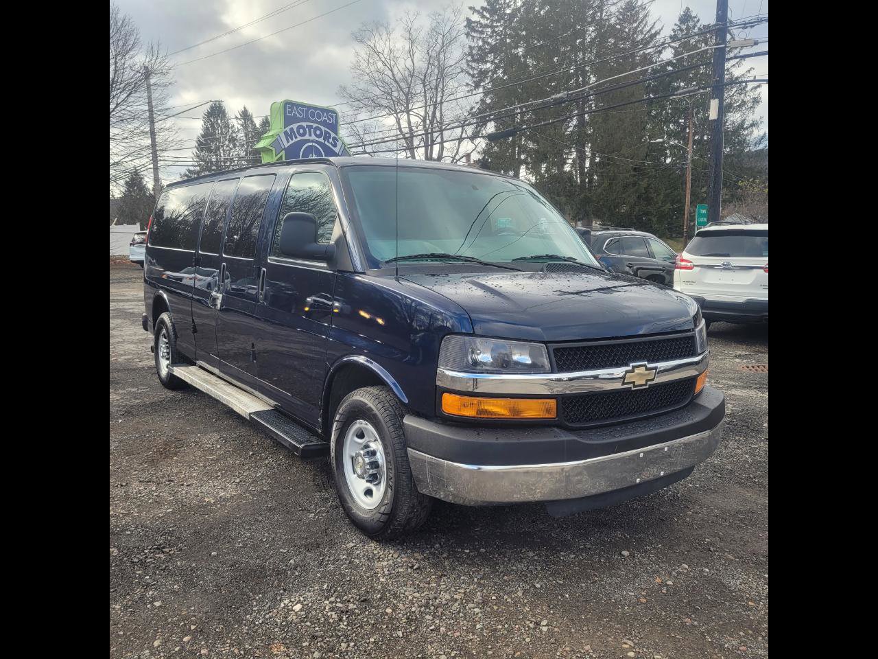 Used 2015 Chevrolet Express 3500 LT w/ LT Preferred Equipment Group RWD image 2