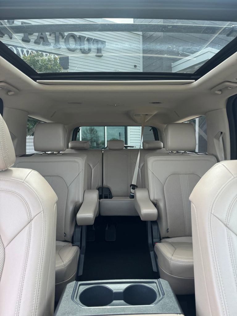 Used 2024 Ford Expedition Max Limited image 16