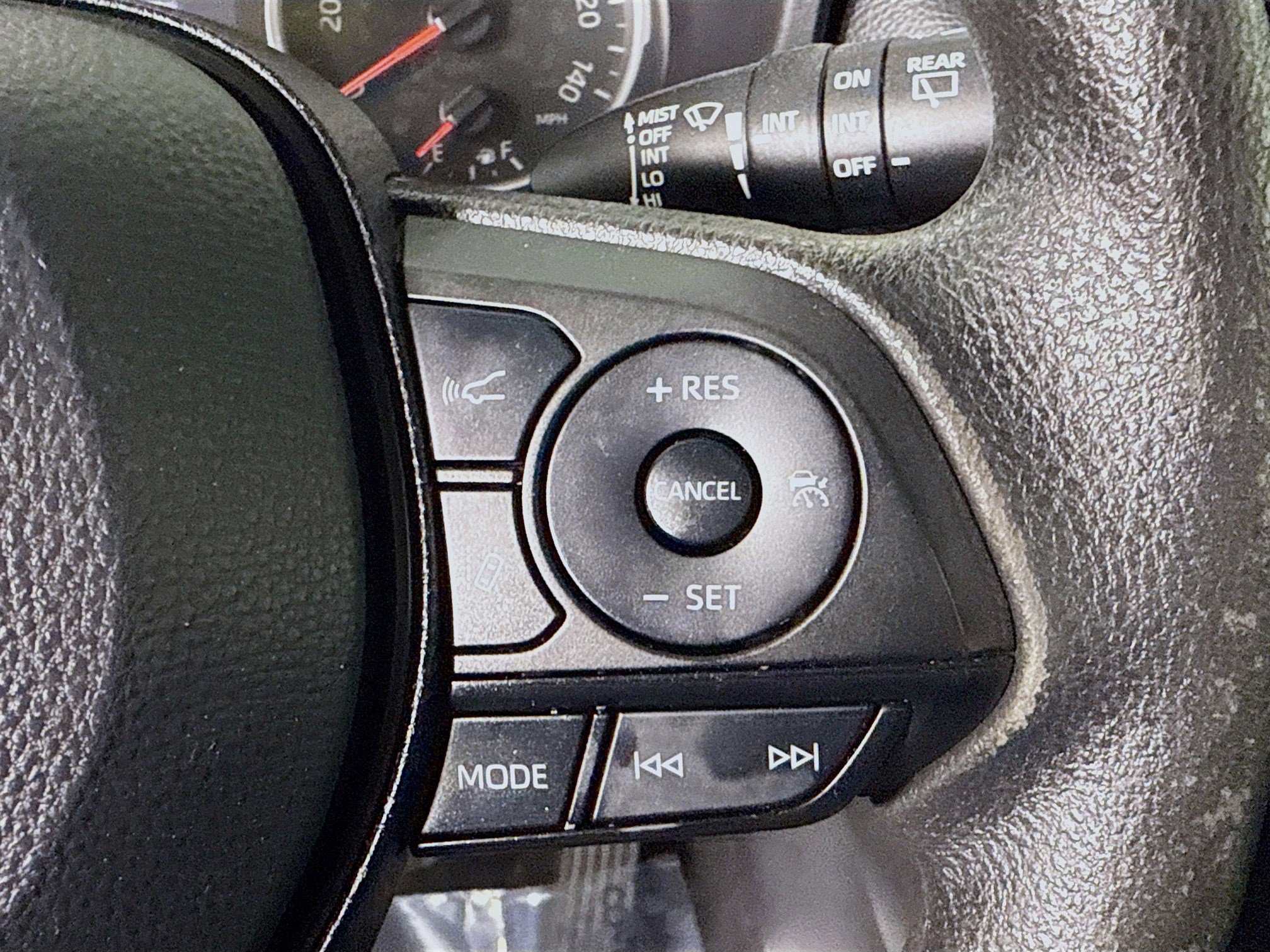 Used 2022 Toyota RAV4 XLE image 15