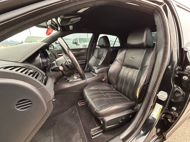Used 2019 Chrysler 300 S image 28