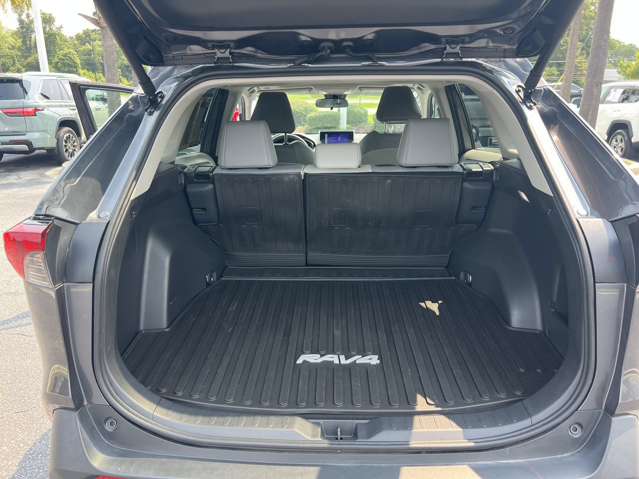 Used 2024 Toyota RAV4 XLE Premium FWD image 33