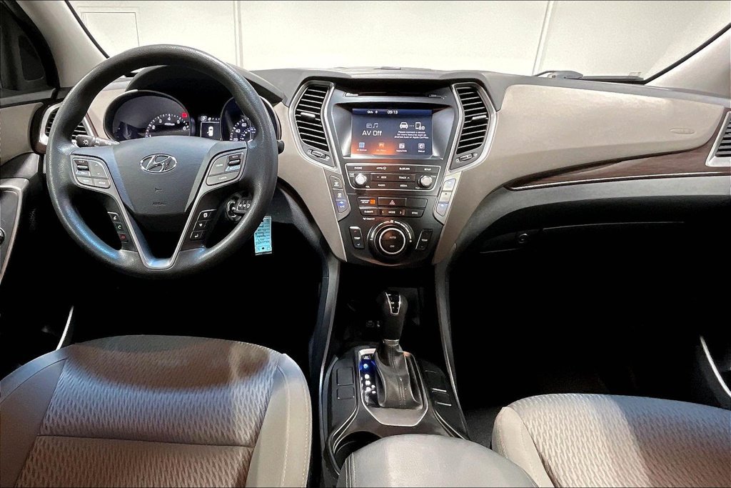 Used 2019 Hyundai Santa Fe XL SE FWD image 18