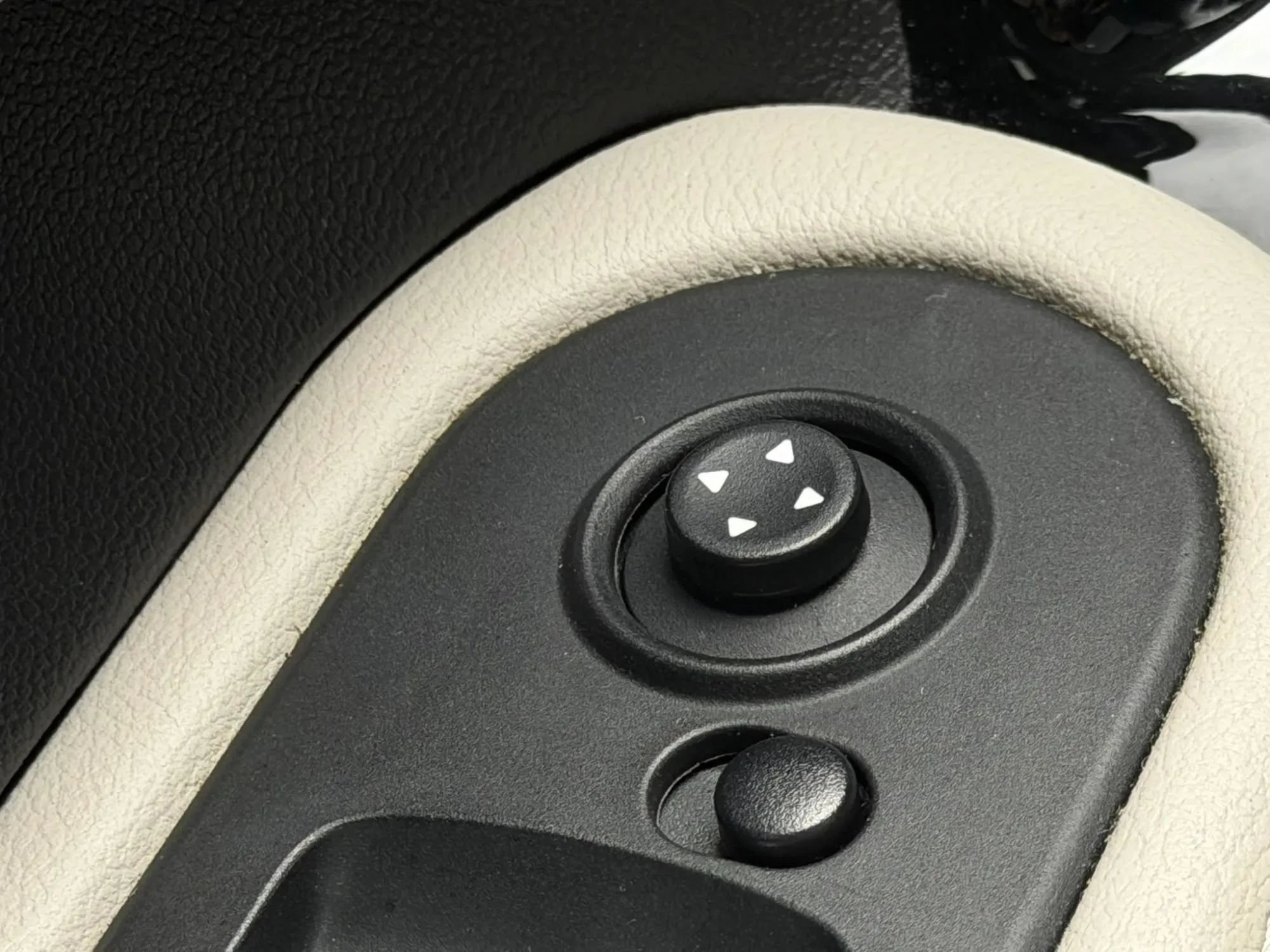 Used 2021 MINI Cooper Countryman S w/ Signature Upholstery Package FWD image 36